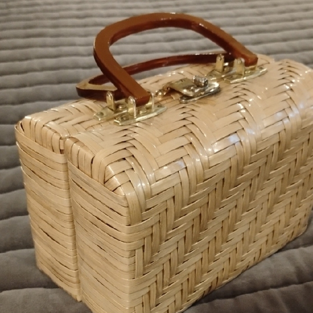 Vintage Lesco Lona Woven Tan Handbag with Bronze Handles